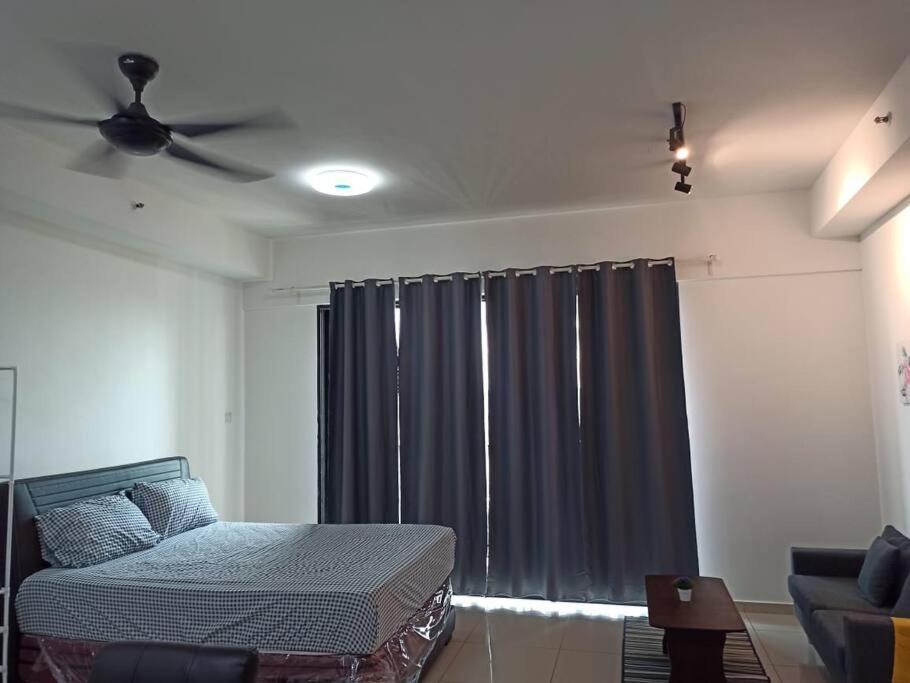 Relax Homestay - The Comfort Just For You Шах Алам Екстериор снимка